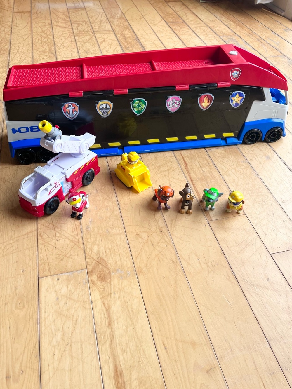 PAW Patrol Mission Cruiser Large Transporter Vehicle, Pups & Rescue Vehicles